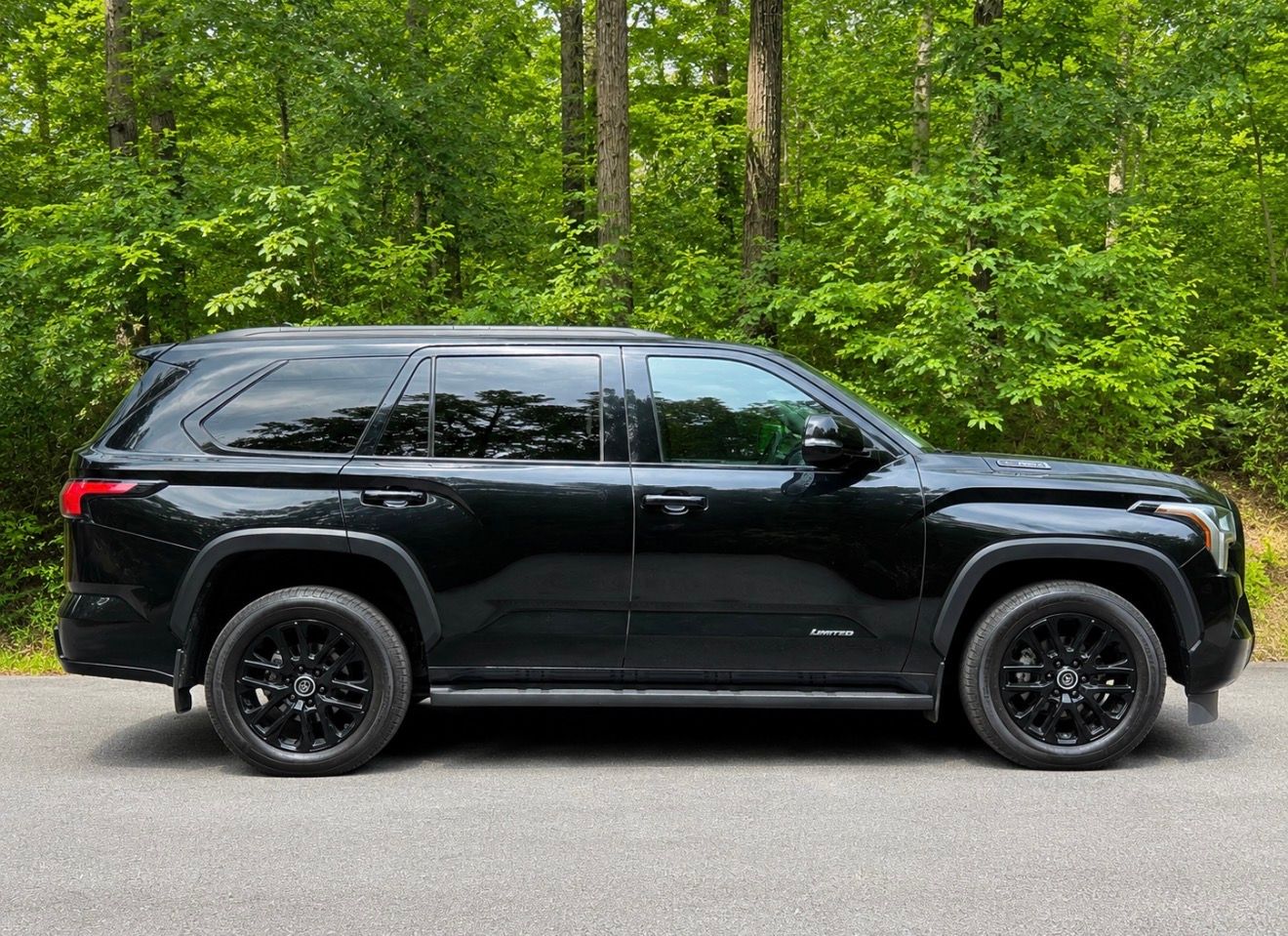 Used 2024 Toyota Sequoia Limited w/ Nightshade Package AWD/4WD image 1
