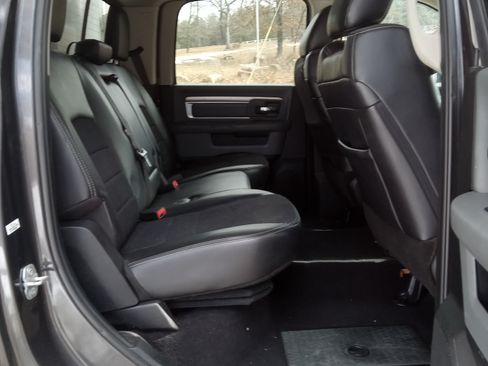 Used 2018 RAM 3500 Lone Star image 11