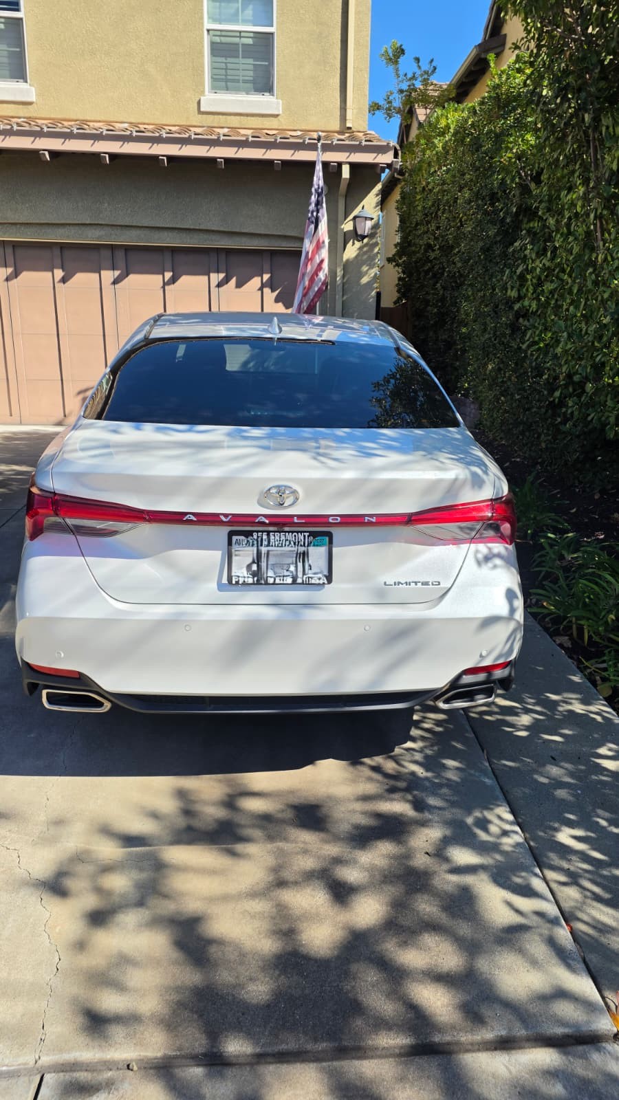 Used 2022 Toyota Avalon Limited w/ Advanced Safety Package FWD image 9