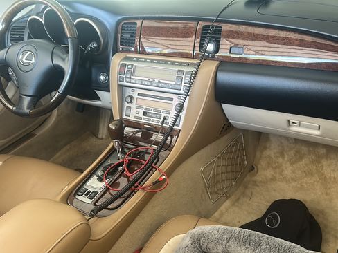 Used 2008 Lexus SC 430 Convertible image 9