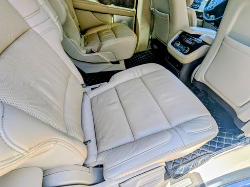 Used 2020 Lincoln Navigator Reserve w/ Luxury Package image 14