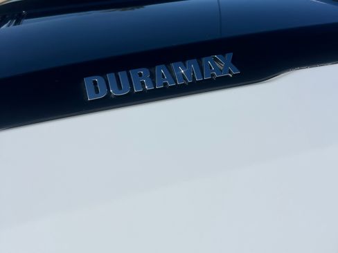 Used 2024 Chevrolet Silverado 1500 ZR2 w/ Technology Package image 5