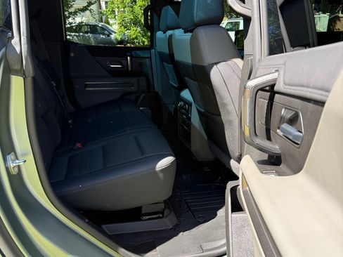 Used 2024 GMC Hummer EV 3X AWD/4WD image 12