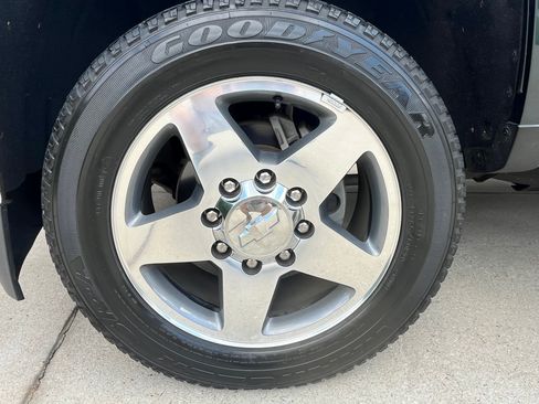 Used 2017 Chevrolet Silverado 2500 LT w/ All Star Edition AWD/4WD image 10