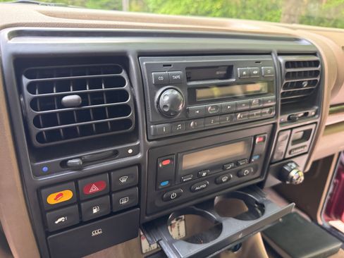 Used 1999 Land Rover Discovery Series II AWD/4WD image 10