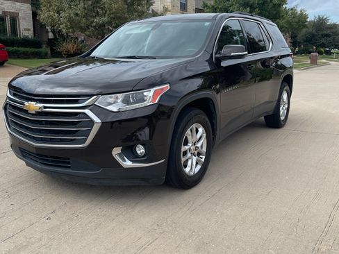 Used 2019 Chevrolet Traverse LT w/ LPO, Floor Liner Package image 1
