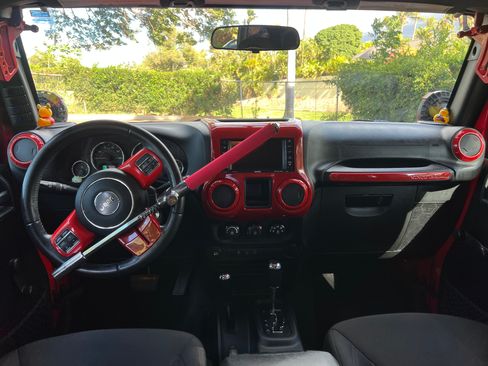 Used 2017 Jeep Wrangler Unlimited Sport w/ Max Tow Package image 15