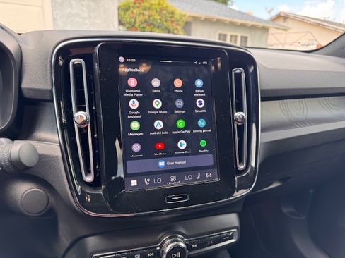 Used 2022 Volvo C40 P8 Recharge Ultimate AWD/4WD image 8