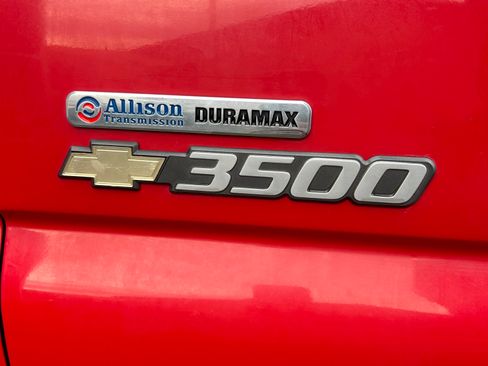 Used 2006 Chevrolet Silverado 3500 LT w/ Heavy-Duty Power Package image 9