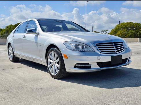 Used 2012 Mercedes-Benz S 350 BlueTEC 4MATIC image 6