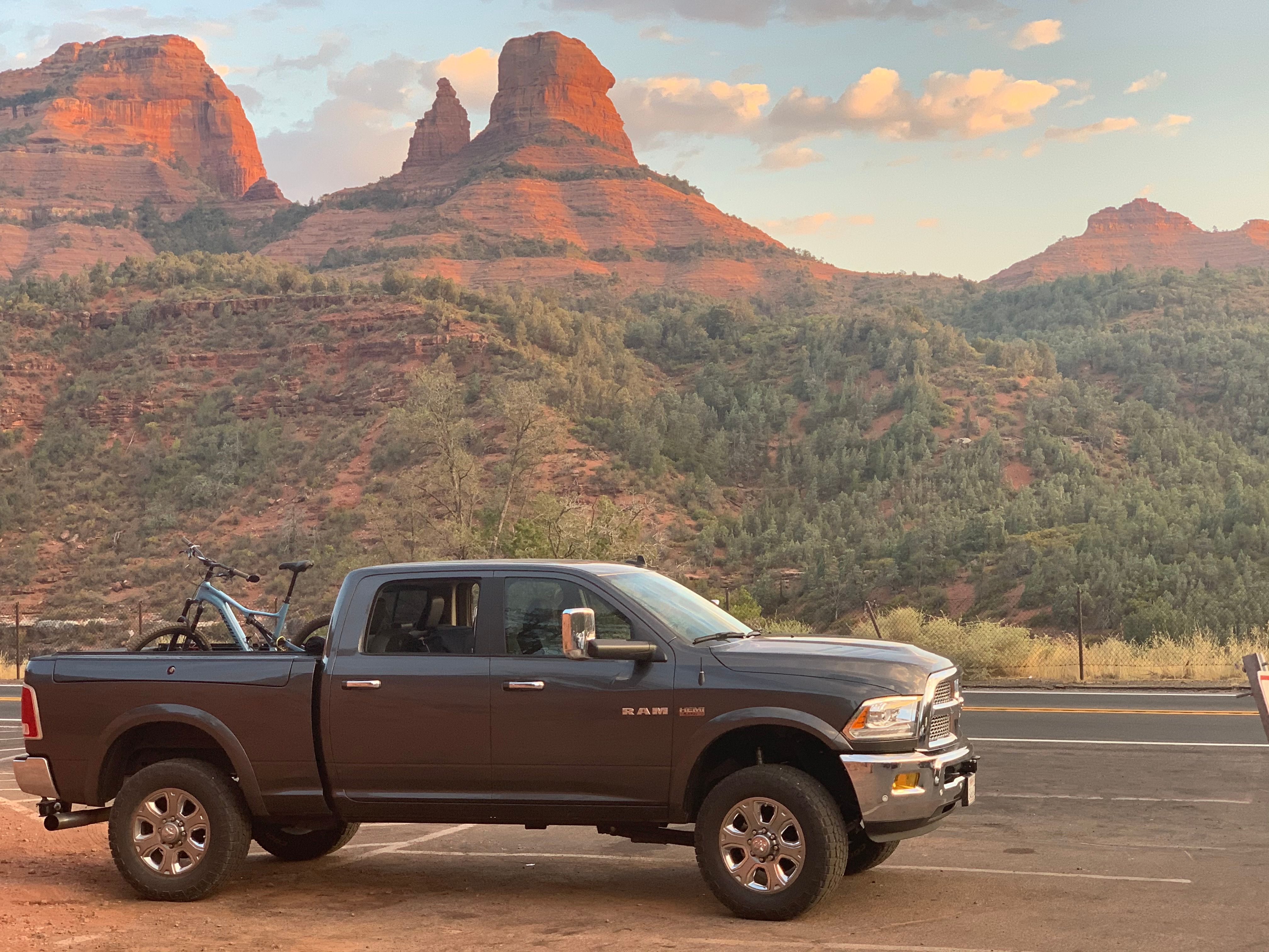 Used 2018 RAM 2500 Laramie w/ Convenience Group AWD/4WD image 1