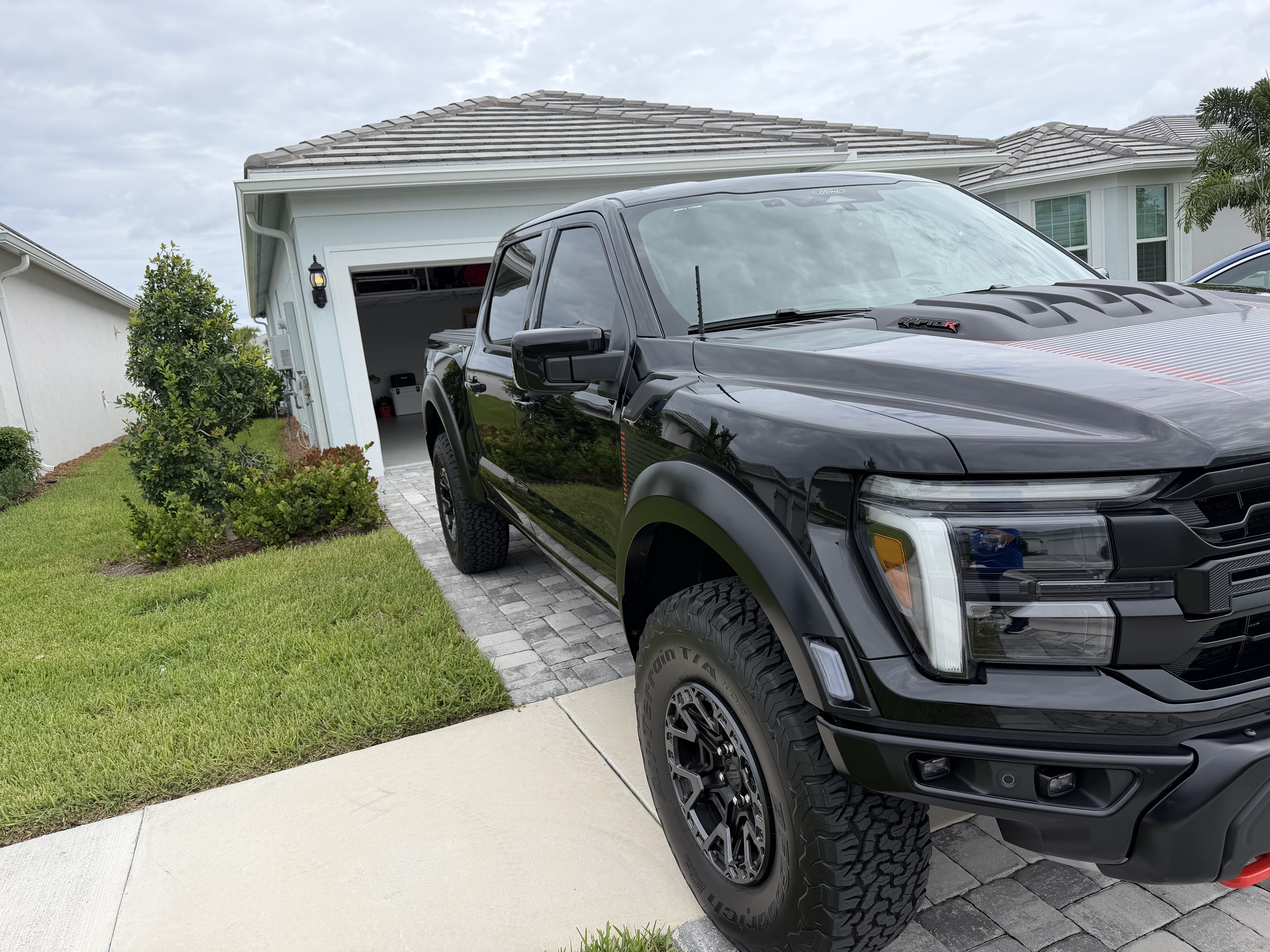 Used 2026 Ford F150 Raptor w/ Equipment Group 803A Raptor R AWD/4WD image 2