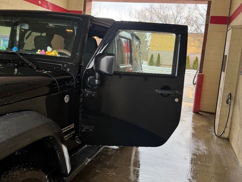 Used 2016 Jeep Wrangler Unlimited Sport w/ Quick Order Package 24S image 4