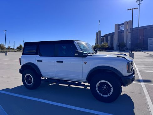 Used 2022 Ford Bronco Badlands w/ Sasquatch Package image 6