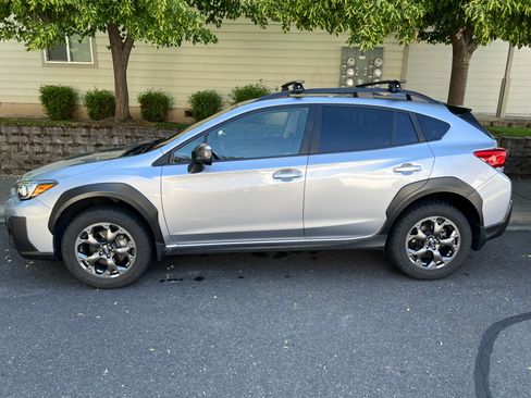 Used 2022 Subaru Crosstrek 2.5i Sport w/ Moonroof Package AWD/4WD image 5