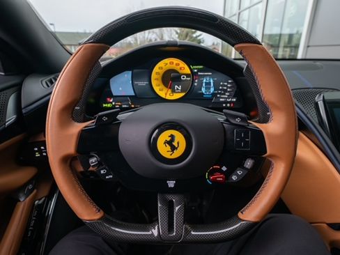 Used 2023 Ferrari Roma image 18