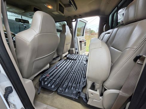 Used 2008 Ford F450 Lariat image 5