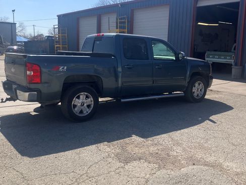 Used 2010 Chevrolet Silverado 1500 LTZ w/ Convenience Package image 2