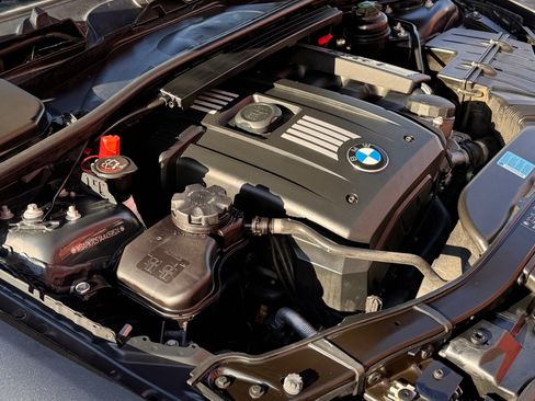 Used 2010 BMW 328i xDrive 328i xDrive Sedan 4D image 17