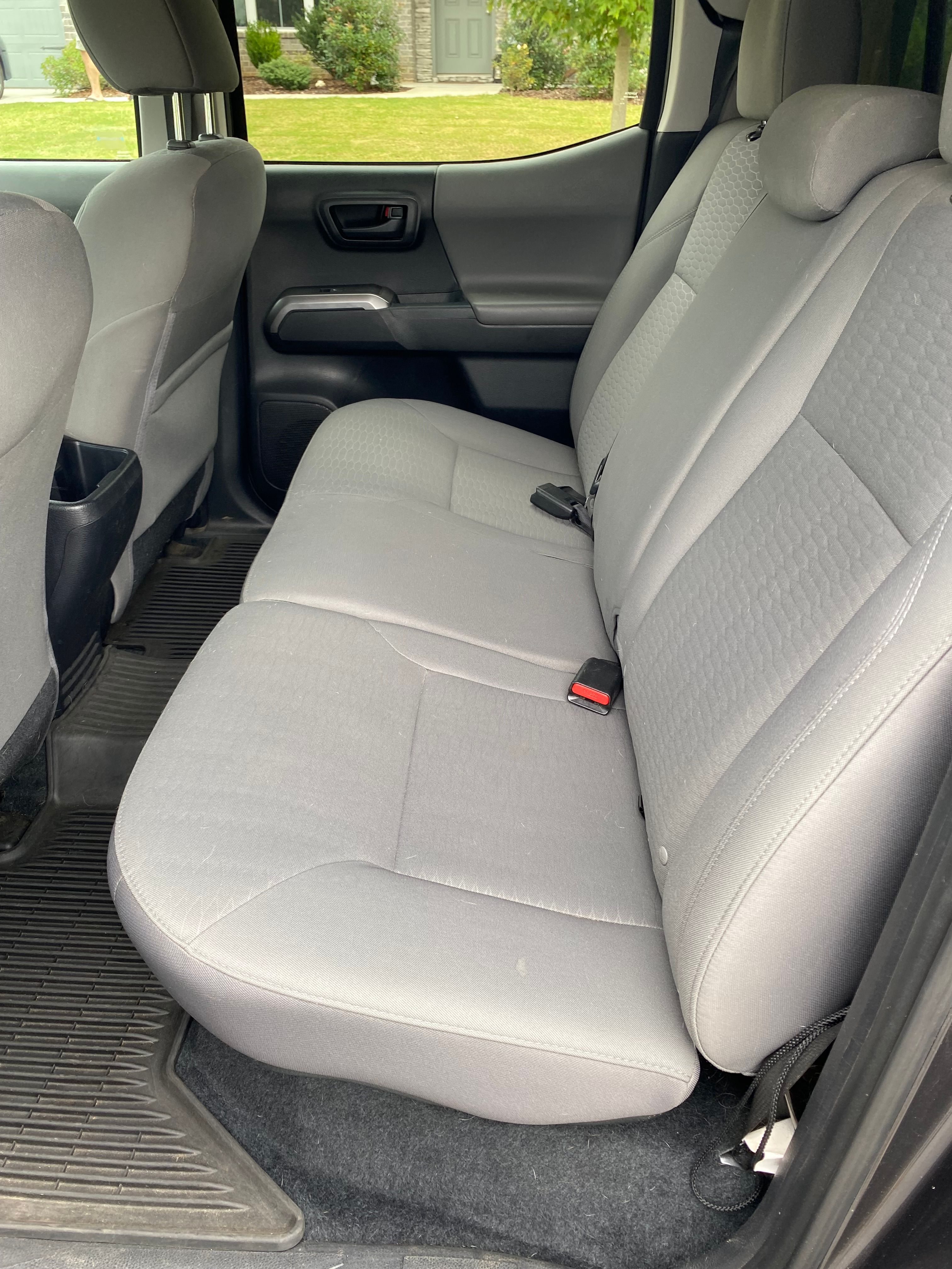 Used 2018 Toyota Tacoma SR5 AWD/4WD image 17