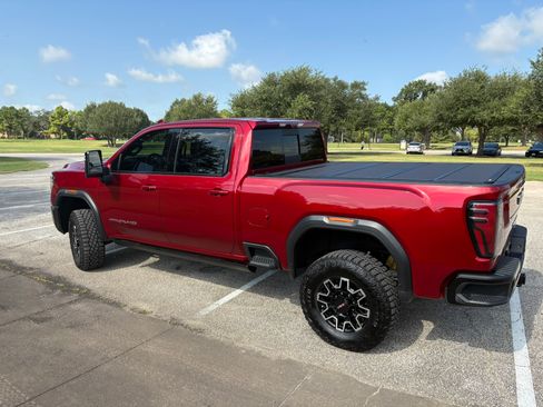 Used 2025 GMC Sierra 2500 AT4X image 5