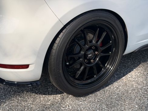 Used 2013 Volkswagen Golf 2-Door image 11