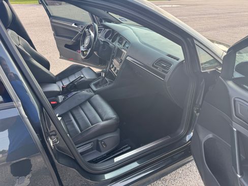 Used 2016 Volkswagen GTI SE w/ Lighting Package (SEL) FWD image 16