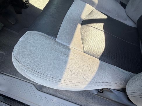 Used 2003 Ford F150 Lightning RWD image 24
