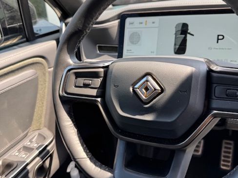 Used 2024 Rivian R1S Adventure Dual AWD/4WD image 10