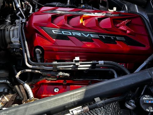 Used 2021 Chevrolet Corvette Stingray Preferred Cpe w/ Z51 Performance Package image 10