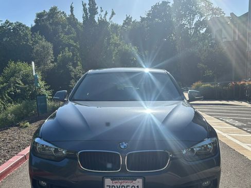 Used 2016 BMW 320i Sedan RWD image 1