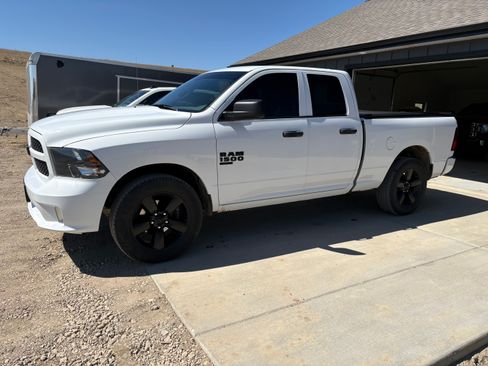 Used 2019 RAM 1500 Express w/ Express Value Package AWD/4WD image 1
