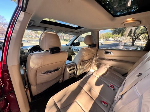 Used 2019 Nissan Pathfinder Platinum image 23