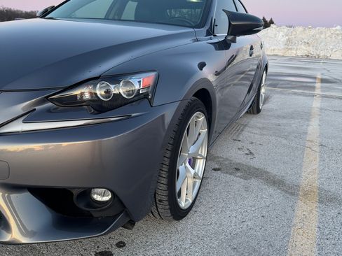Used 2016 Lexus IS 300 AWD image 4
