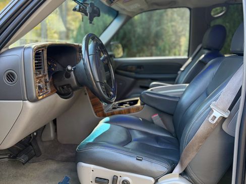 Used 2003 Chevrolet Suburban LT w/ LT Preferred Equipment Group image 19