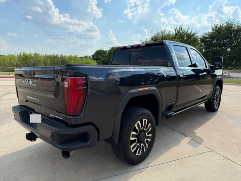 Used 2024 GMC Sierra 2500 Denali Ultimate image 6