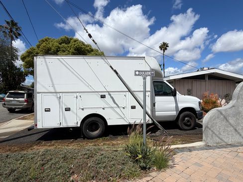 Used 2014 Ford E-350 and Econoline 350 Super Duty image 5