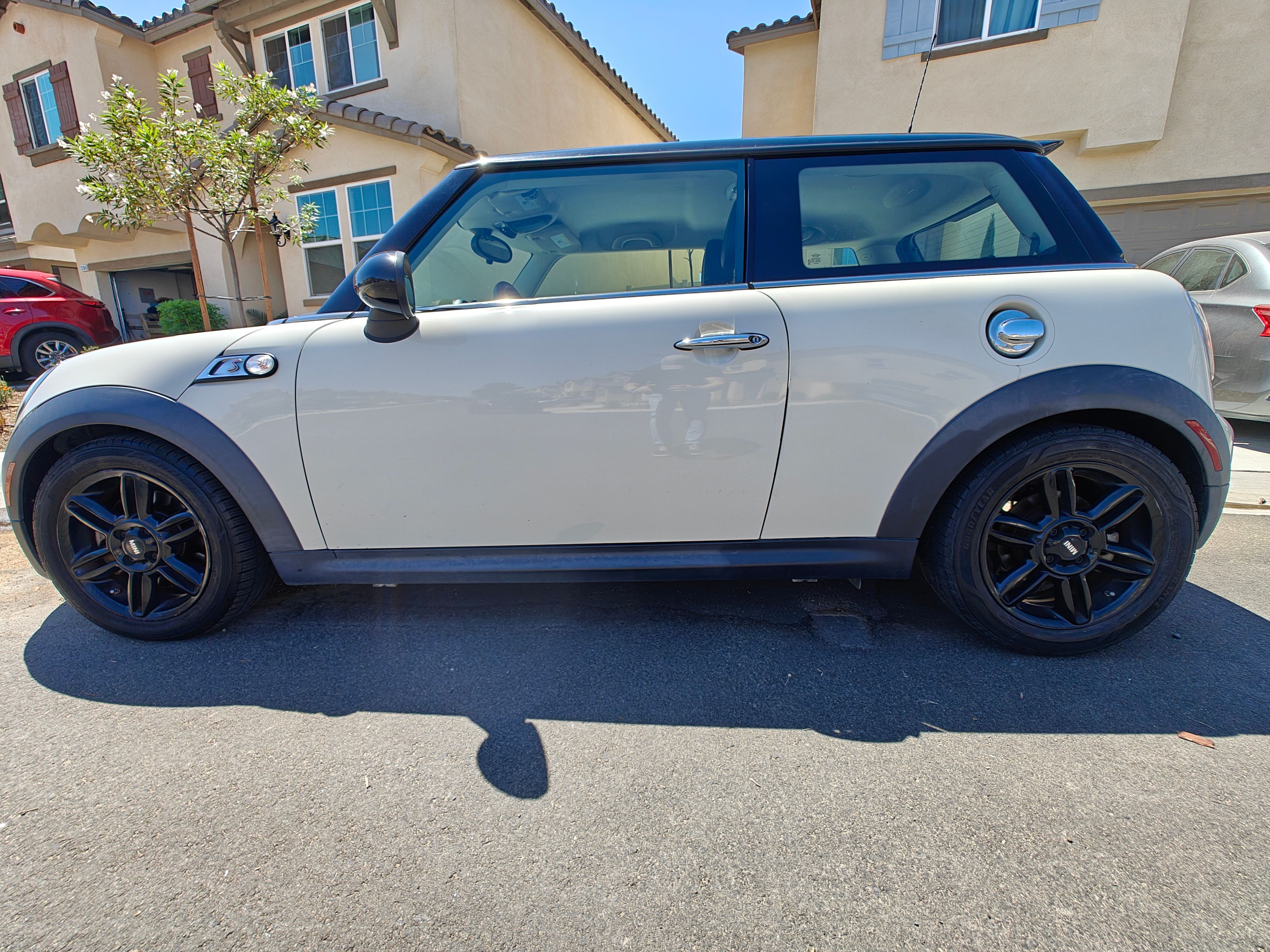 Used 2012 MINI Cooper S FWD image 8