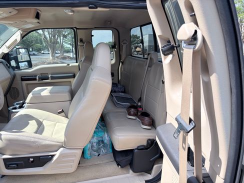 Used 2008 Ford F350 Lariat RWD image 9