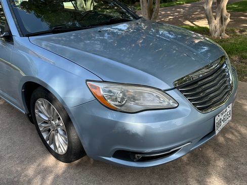 Used 2012 Chrysler 200 Limited FWD image 6