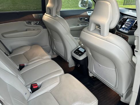 Used 2018 Volvo XC90 T6 Inscription image 2