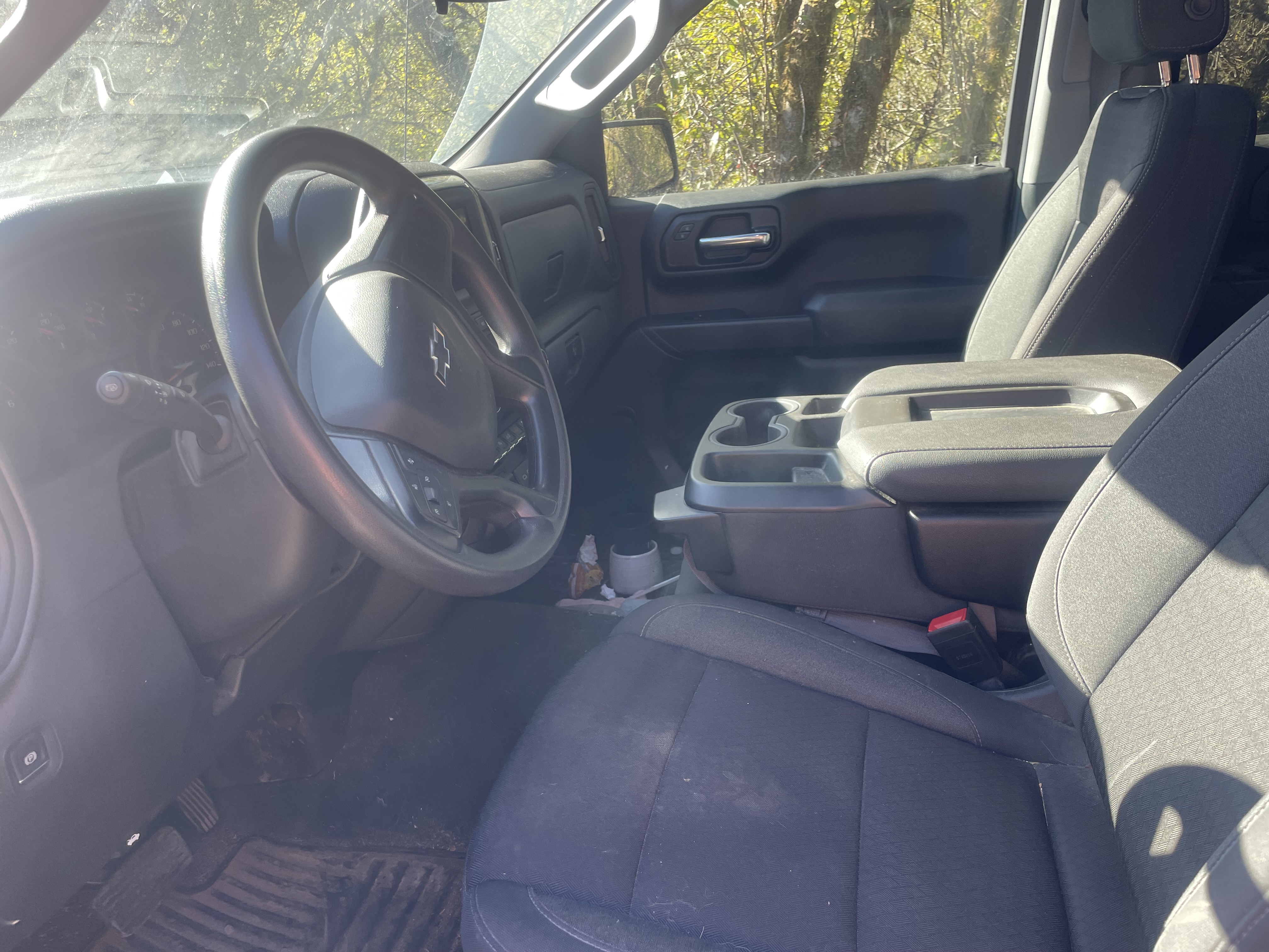 Used 2024 Chevrolet Silverado 1500 Custom Trail Boss AWD/4WD image 4