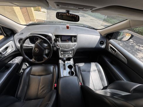 Used 2019 Nissan Pathfinder SL FWD image 8