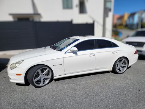 Used 2006 Mercedes-Benz CLS 55 AMG image 4
