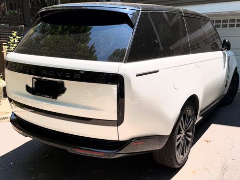 Used 2024 Land Rover Range Rover SE AWD/4WD image 4