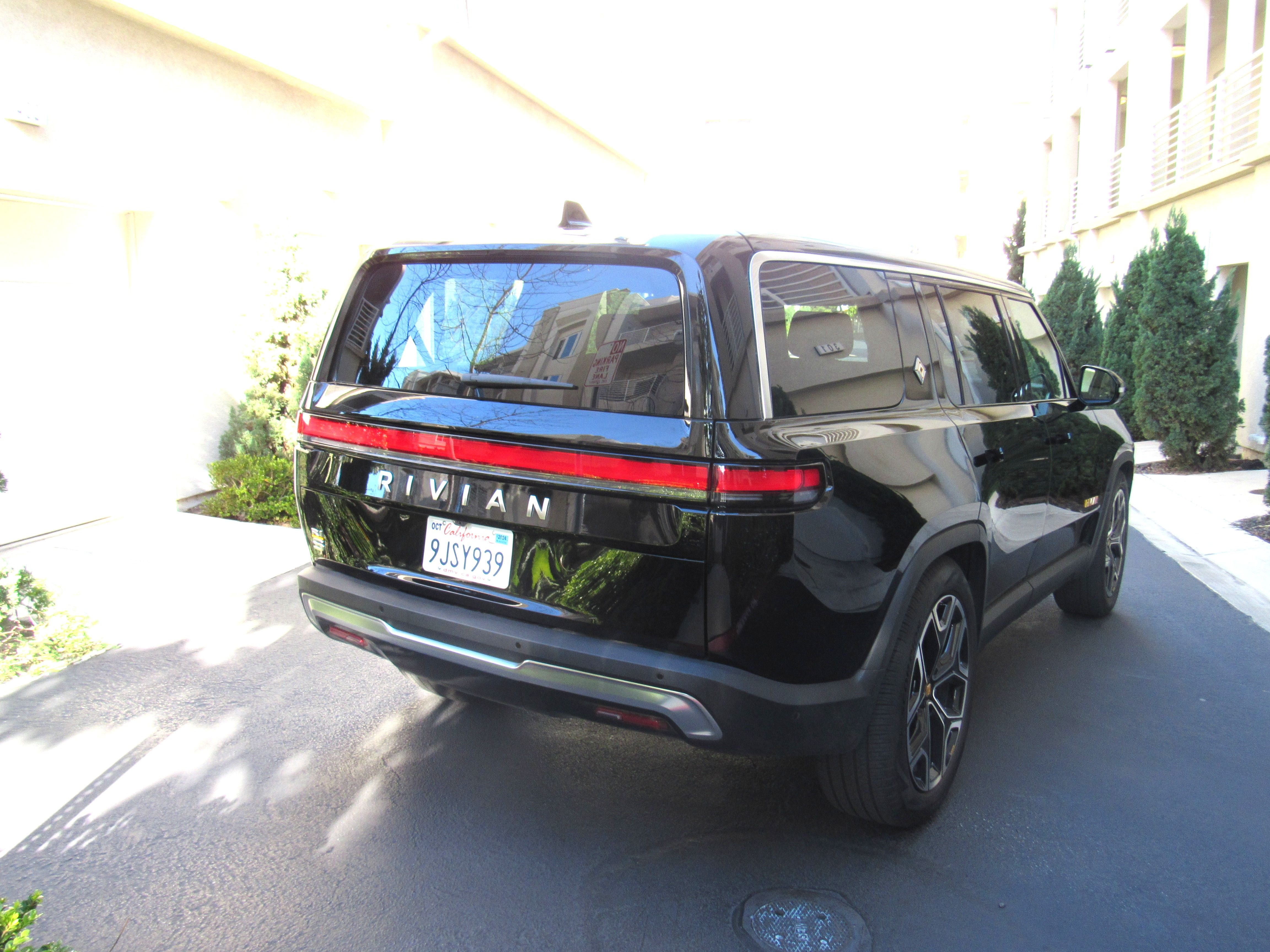 Used 2023 Rivian R1S Adventure Quad AWD/4WD image 8