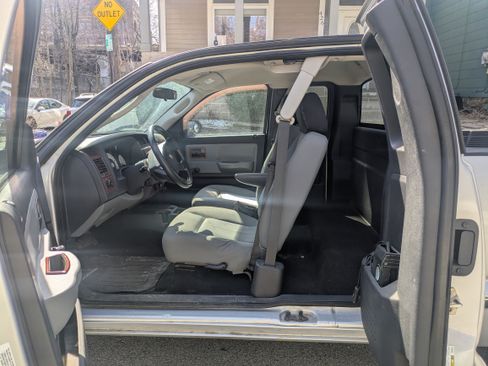 Used 2009 Dodge Dakota ST w/ Exterior Appearance Group image 12