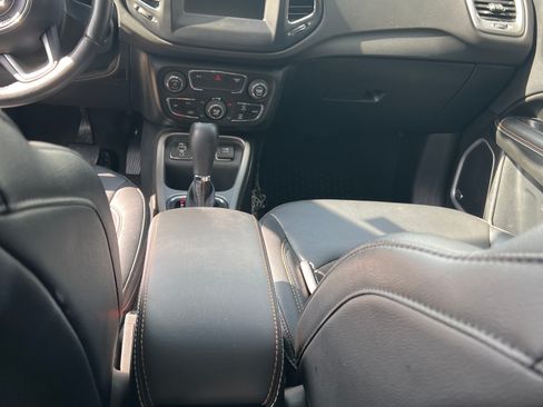 Used 2021 Jeep Compass Latitude w/ Sun and Sound Group image 17