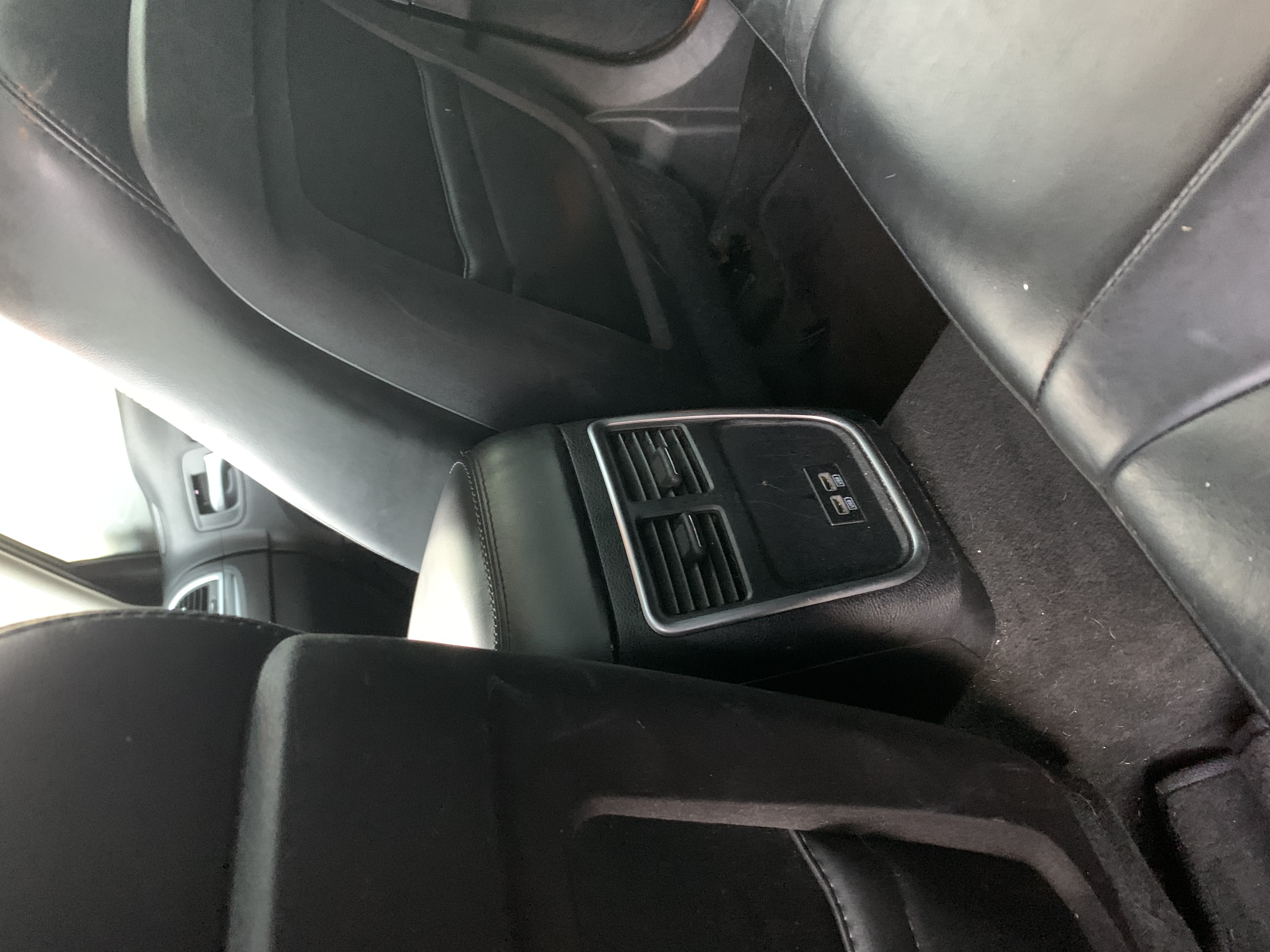 Used 2016 Chrysler 300 Limited RWD image 16