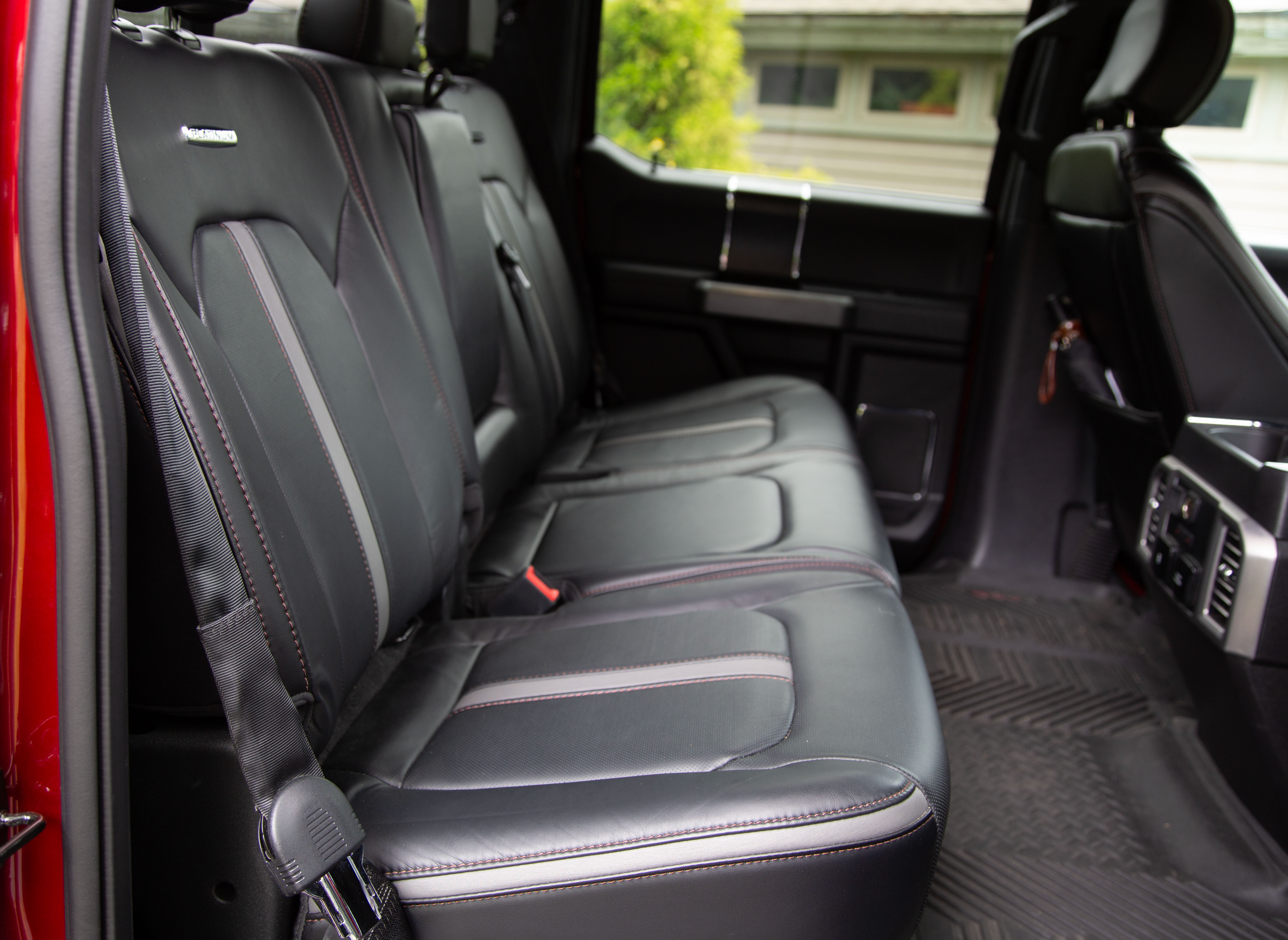 Used 2018 Ford F150 Platinum w/ Equipment Group 701A Luxury AWD/4WD image 10